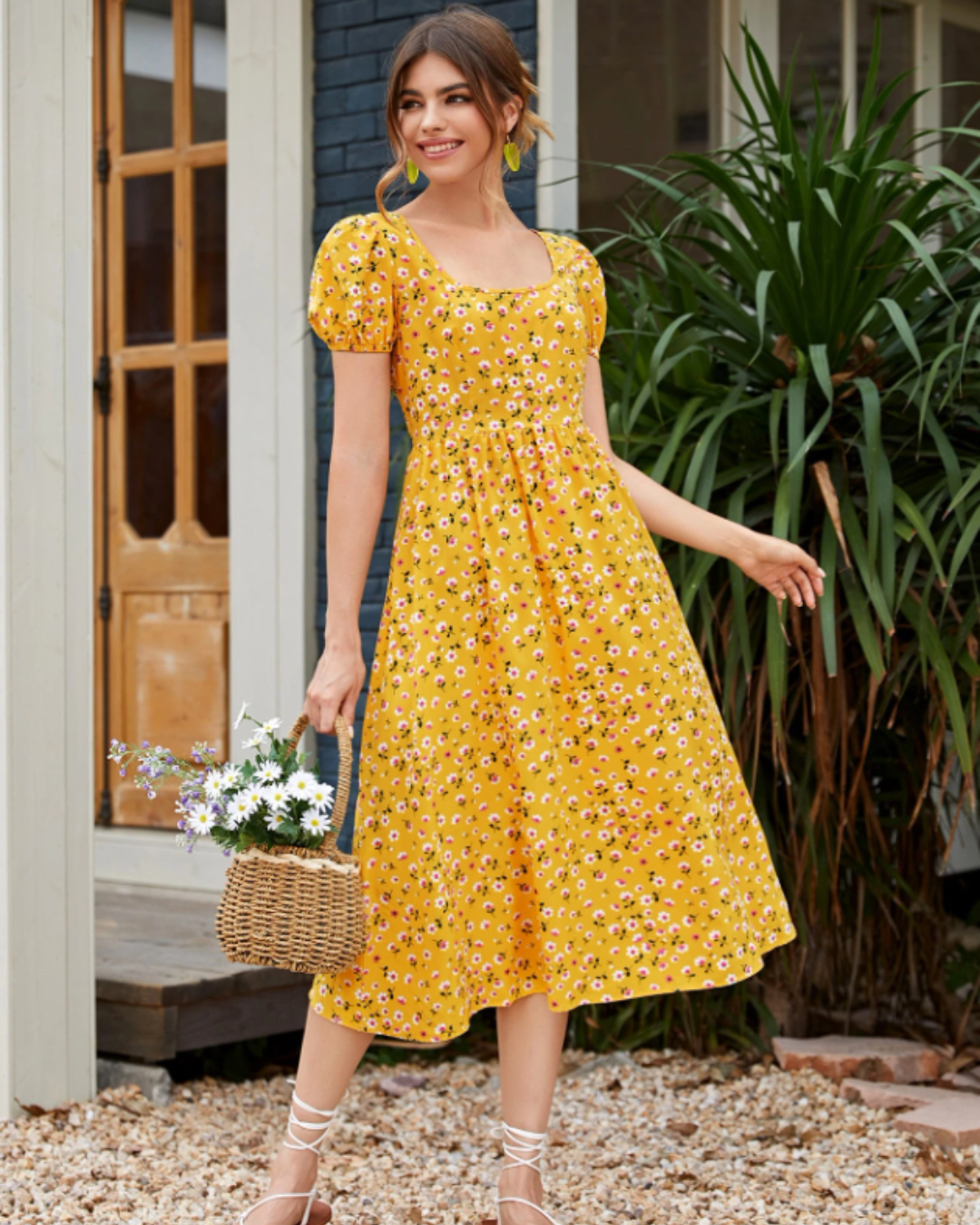 Vestido Estampado con Escote Cuadrado y Corte Imperio